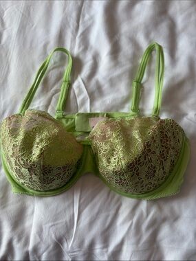 Victoria's Secret Lime Green Lace Underwire Bra with Floral Overlay
